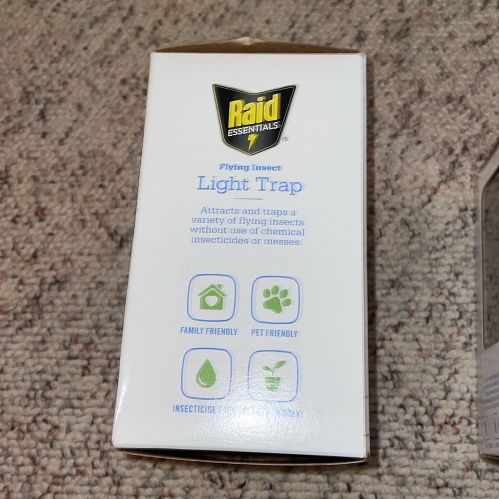 Raid Essentials Flying Insect Light Traps - Picture 2 of 4
